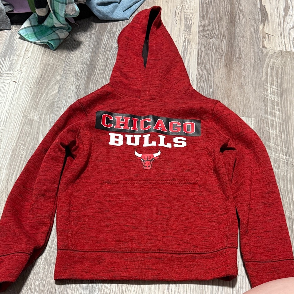 Chicago Bulls Red Hoodie size XS kids